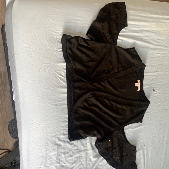 Black half cover up - Picture 1 of 1